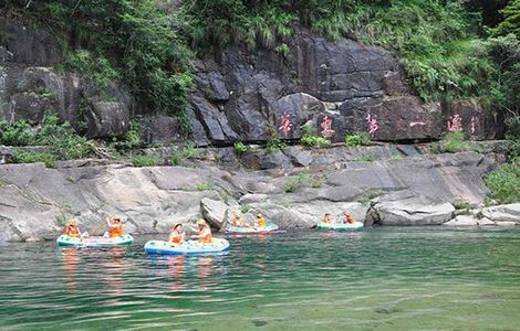 美女桌面壁纸流鼻血